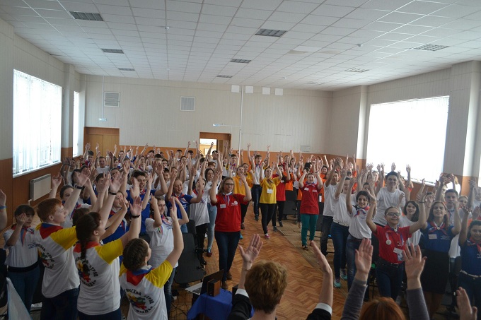 «Янтарные» заметки: в Оренбурге работает «Школа тренинг-лидеров» (день второй)
